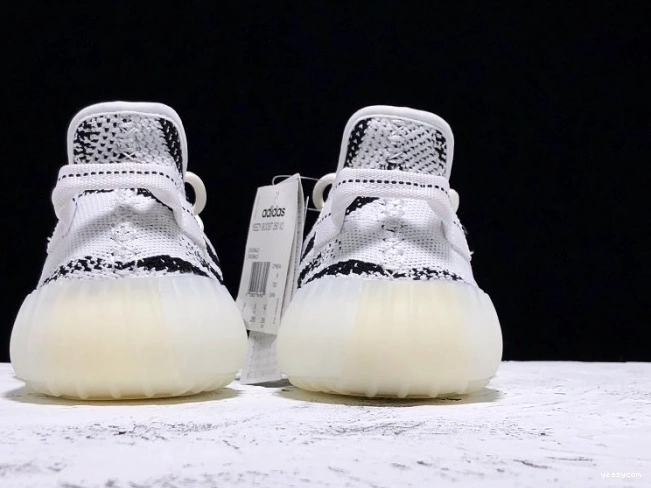 White V2 Boost 350 Black Adidas CP9654 Yeezy Zebra 1124